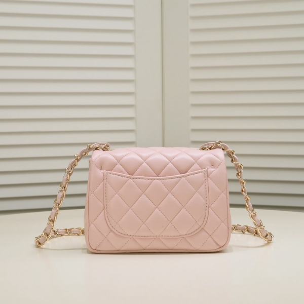 シャネルバッグ側面デザイン